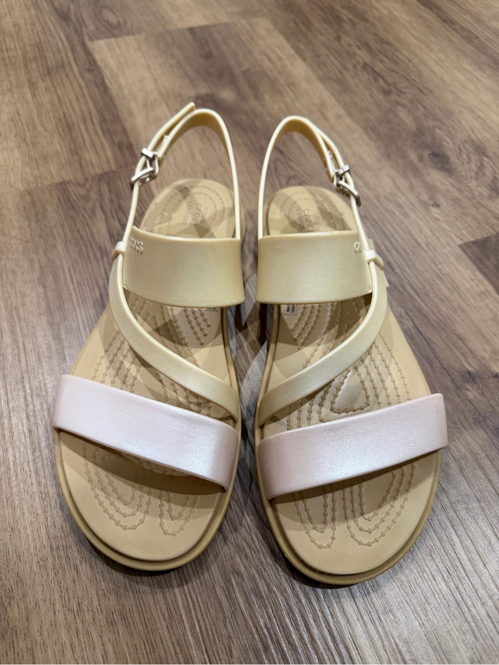 CROCS Women’s Two-Tone Slingback Sandals in Pale Gold and Light Pink